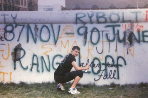 Rangeloff at Berlin Wall