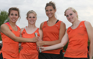 400m relay record holders