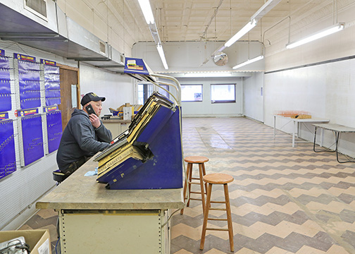 Store empty